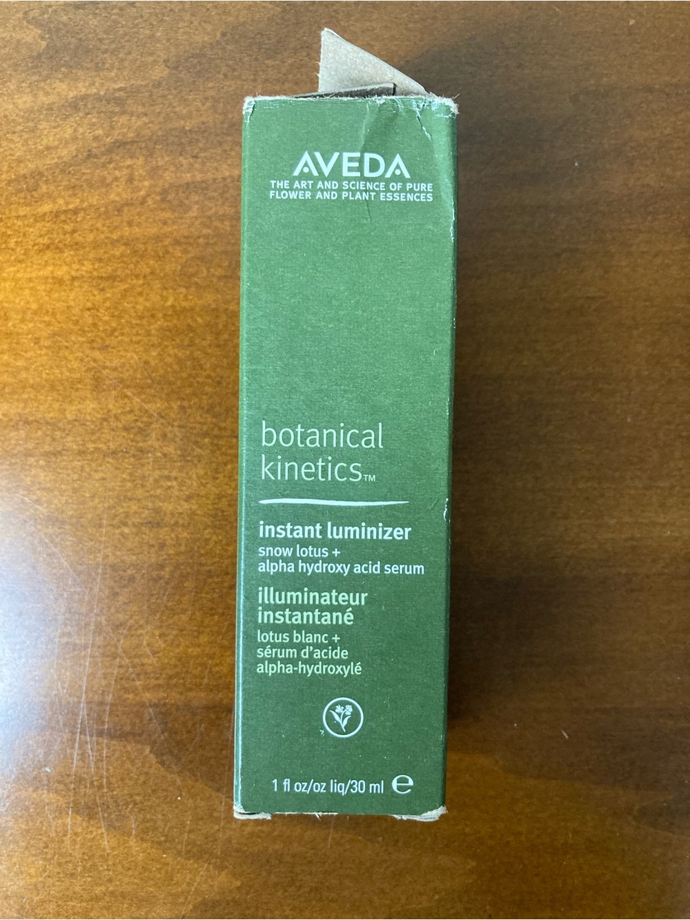 AVEDA Botanical Kinetics Instant Luminizer Snow Lotus & AHA Serum